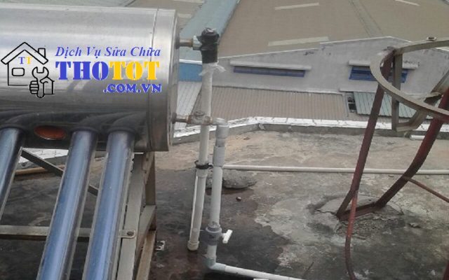 sửa máy nước nóng năng lượng mặt trời bình tân