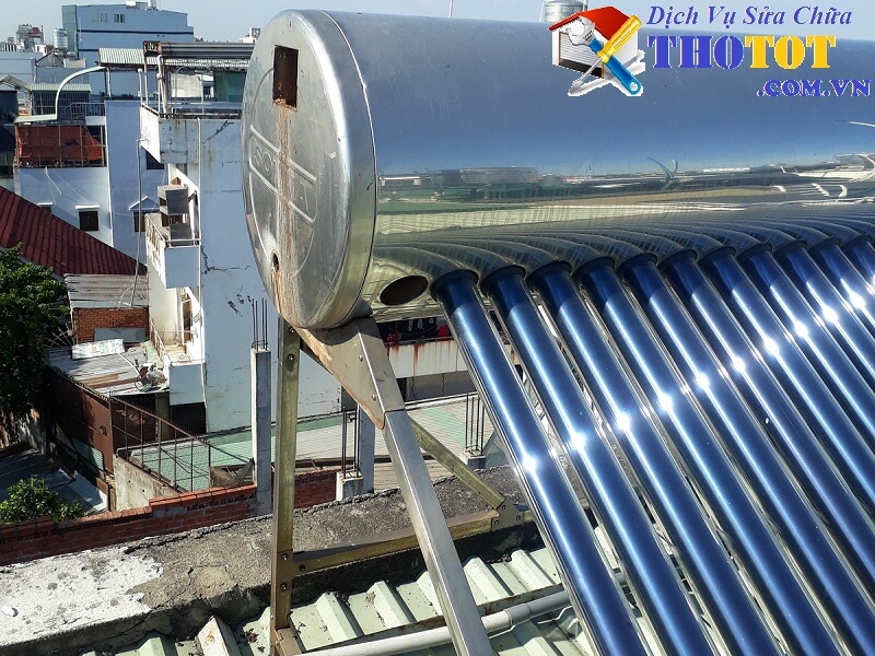Sửa máy nước nóng năng lượng mặt trời Sơn Hà