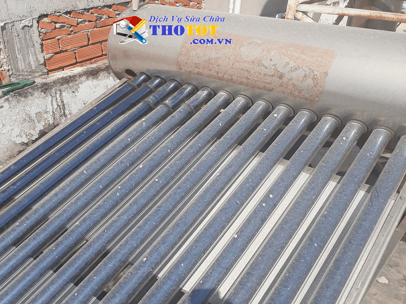 Vệ sinh máy nước nóng năng lượng mặt trời quận 6