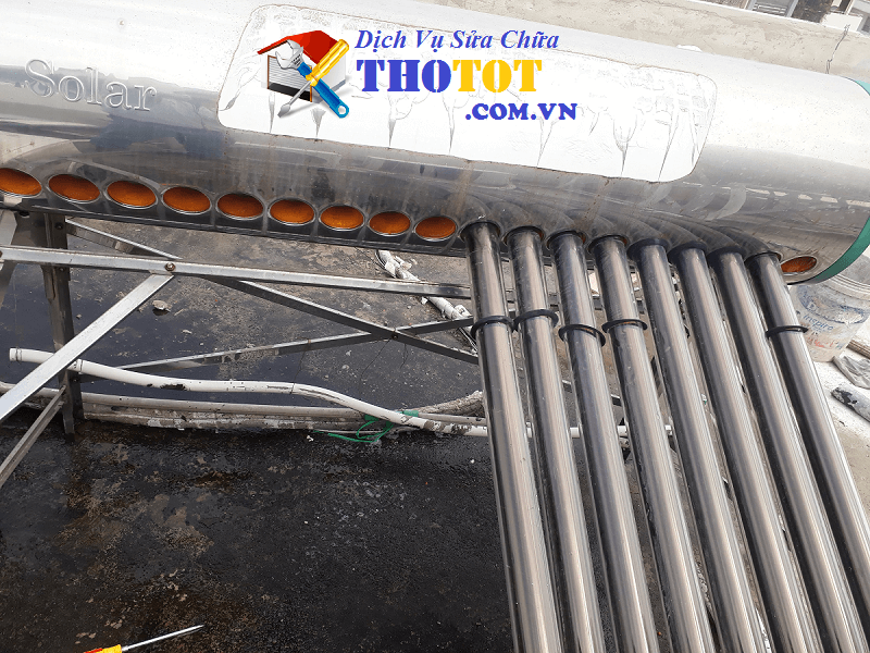 Vệ sinh máy nước nóng năng lượng mặt trời quận 7